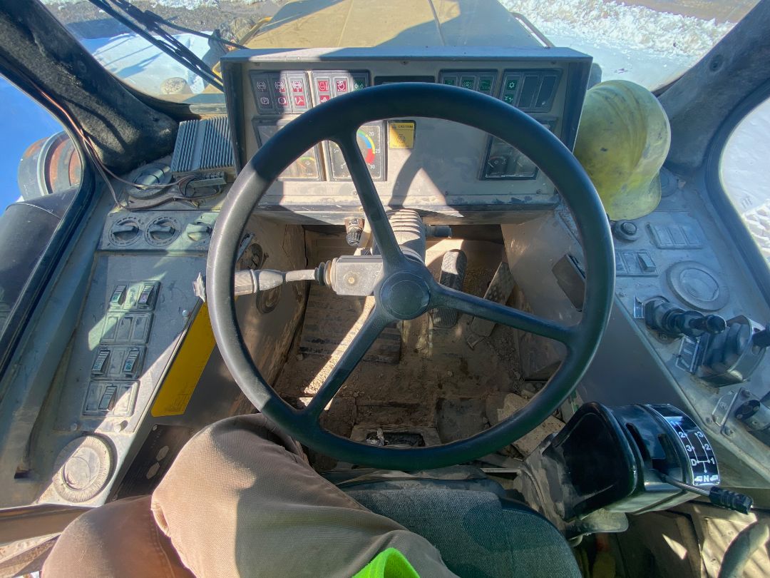 1997 MOXY MT-30 - Image 12